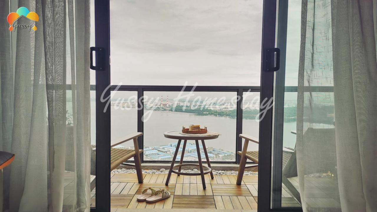Yussy 2 Bedroom Sea View Condo At R&F Princess Cove Джохор-Бару Экстерьер фото