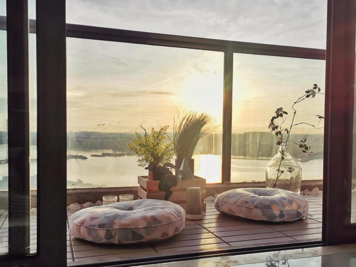 Yussy 2 Bedroom Sea View Condo At R&F Princess Cove Джохор-Бару Экстерьер фото
