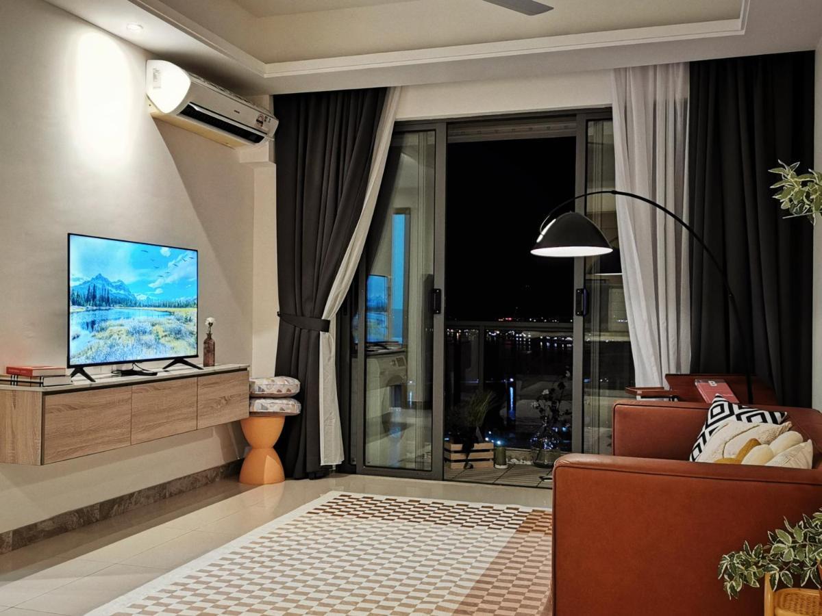 Yussy 2 Bedroom Sea View Condo At R&F Princess Cove Джохор-Бару Экстерьер фото